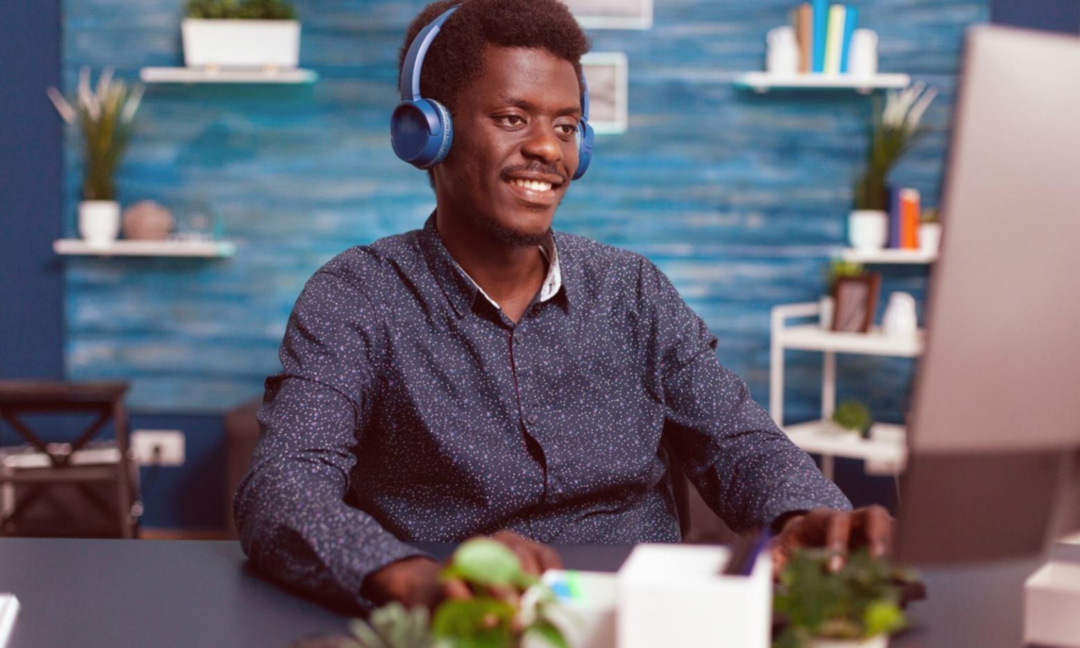 Espacio de trabajo donde se desarrollan conversaciones creativas sobre estructura narrativa